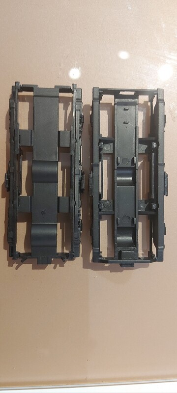CL37 BOGIE FRAME 4 WD AND PICK UP (Pair)