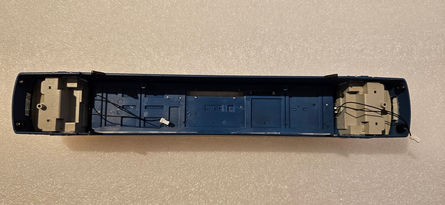 CL85 ELECTRIC BODY NO. E3095 NO PANTOGRAPHS