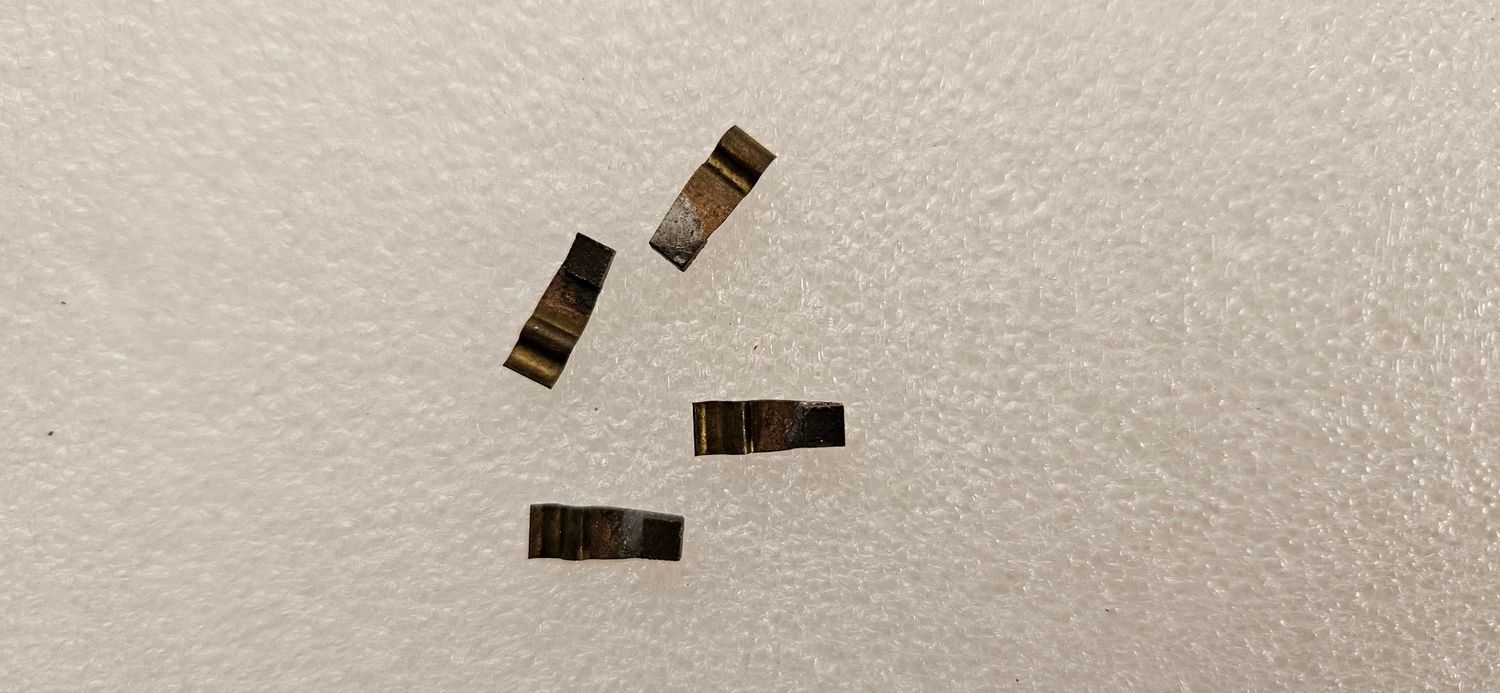 Triang XT67 CARBON BRUSHES FOR X05 MOTOR Pack of 4