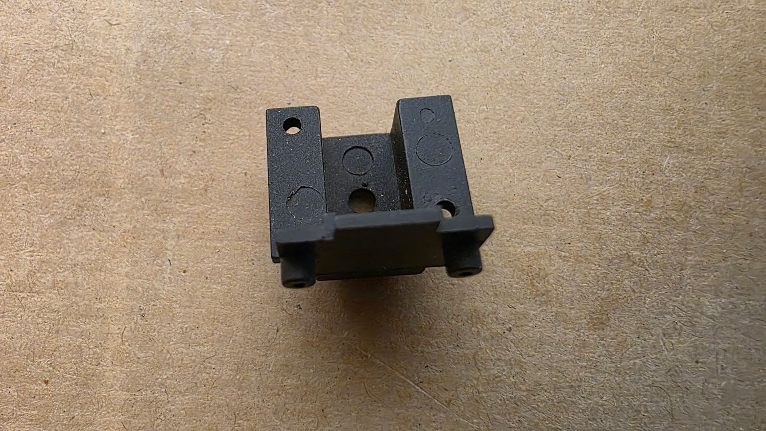 CL03 CHASSIS FIXING BLOCK