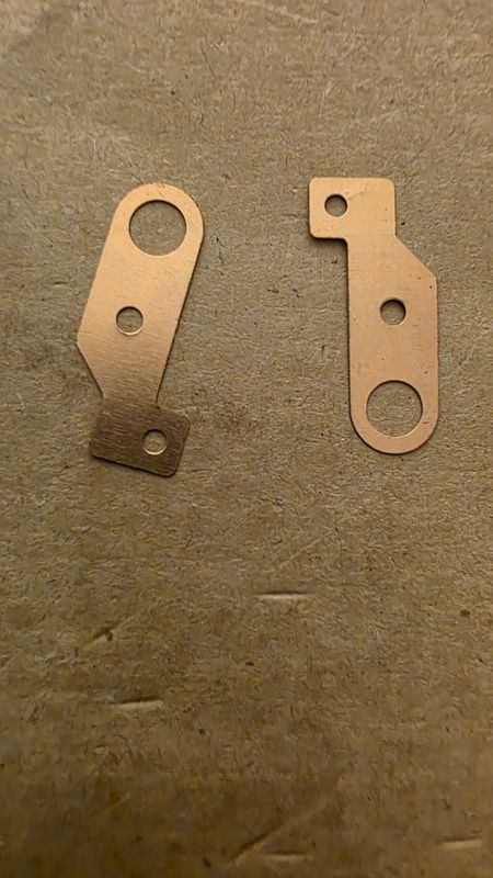 V1/3 PONY/BOGIE Pick Up plates (pair) SPLIT CHASSIS V1/3 PONY/BOGIE Pick Up plates (pair) SPLIT CHASSIS