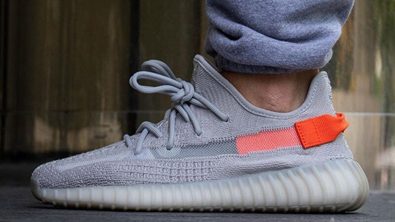 Adidas Yeezy Boost 350 V2 Tail Light FX9017