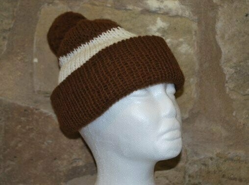 Large alpaca pompom hat