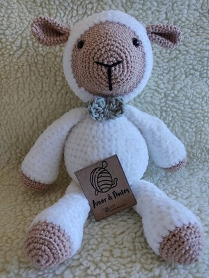 Ovelha amigurumi