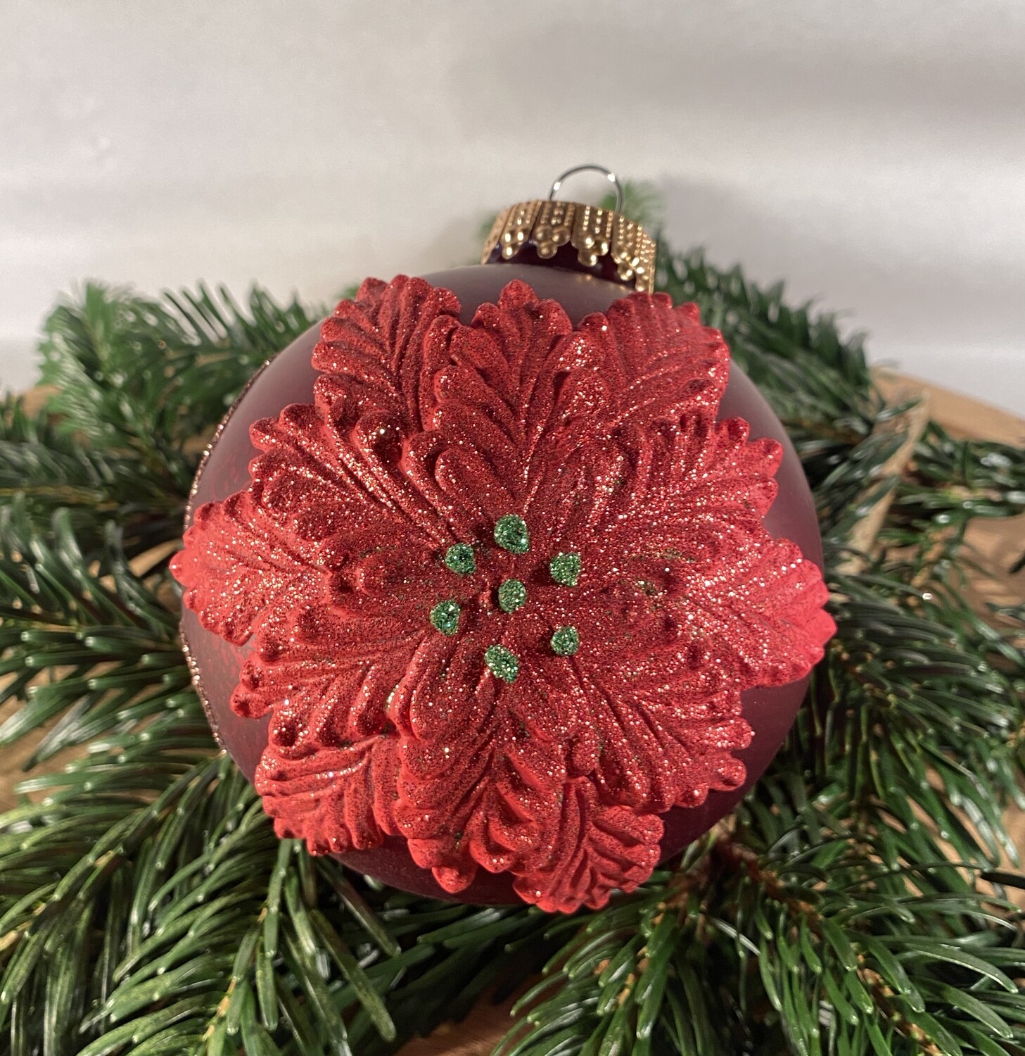10 cm Rød med julestjerne