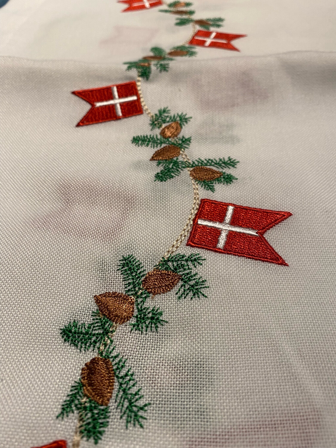 Julebordløber Granranke Med Flag