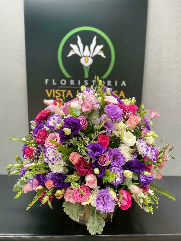 NEVERA GRANDE CON LISIANTHUS