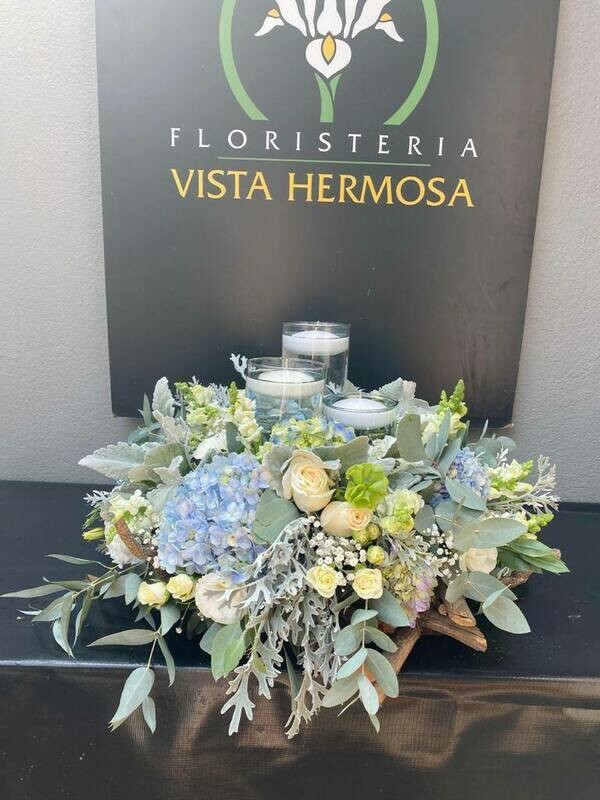 CENTRO DE MESA CON VELAS FLOTANTES