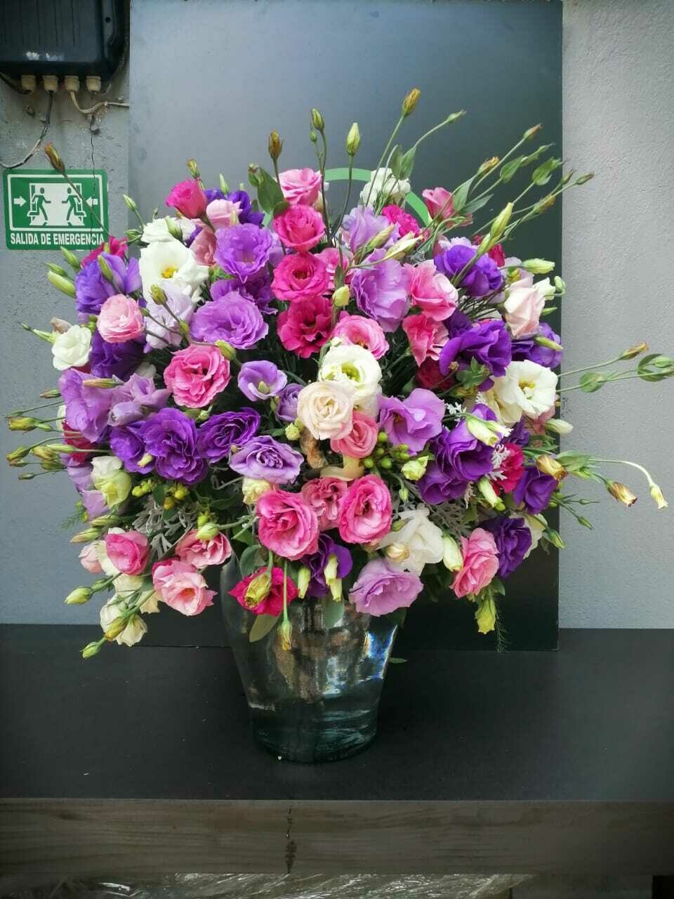 FLORERO DE LISIANTHUS