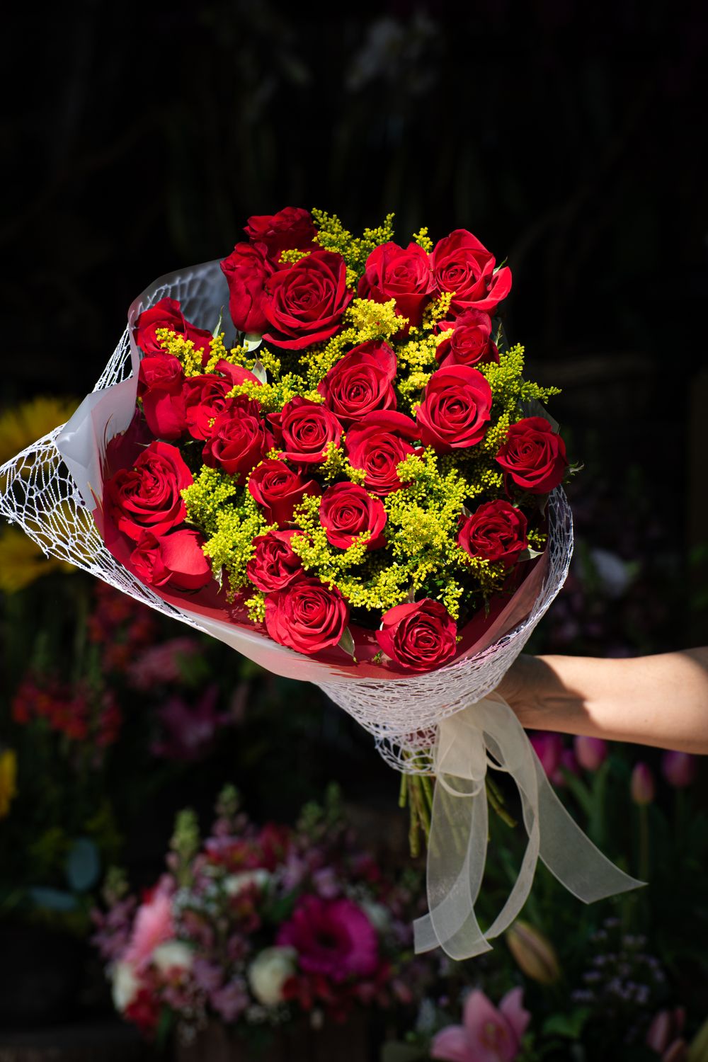 RAMILLETE CON 24 ROSAS