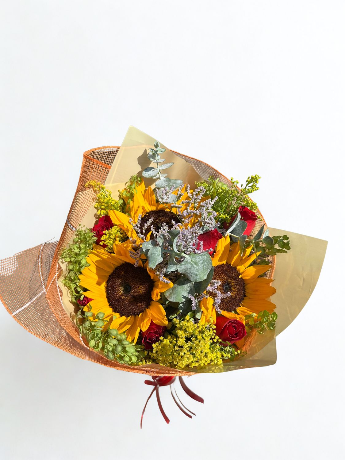 Ramillete de girasol y rosas