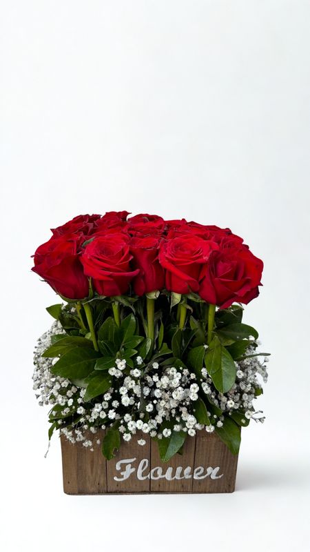 Caja de rosas rojas - Chica.