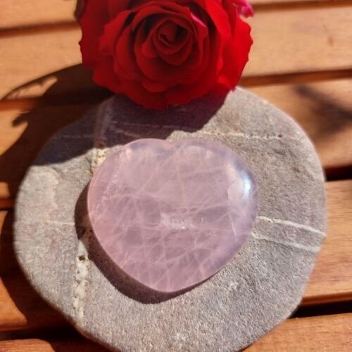 Herz-Daumenstein Rosenquarz Herz-Daumenstein Rosenquarz