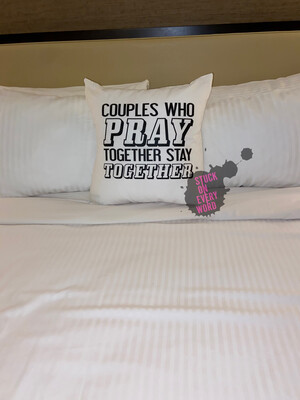 Couples Who Pray(Pillow)