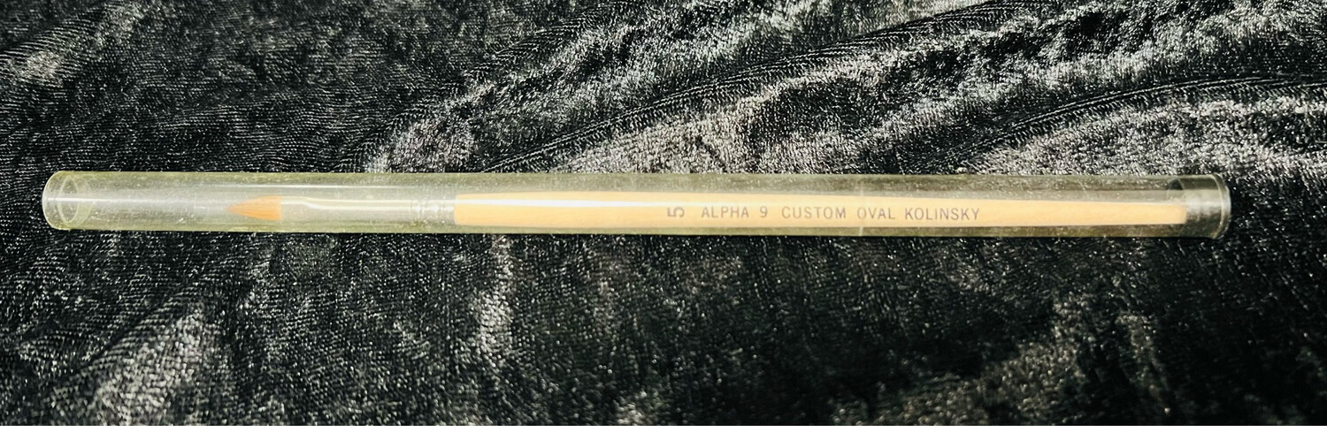 Alpha9 Custom Oval Kolinsky 5 Brush