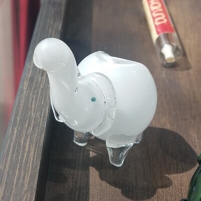 Glass - Small Elephant Pipe