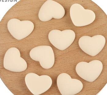 Cabochon Hearts Matte Cream 17 x 22mm 1 pair