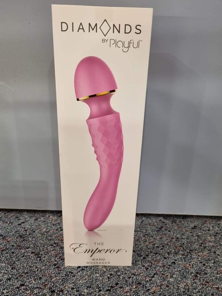 DIAMONDS BY PLAYFUL - THE EMPEROR WAND DIAMONDS BY PLAYFUL - THE EMPEROR WAND