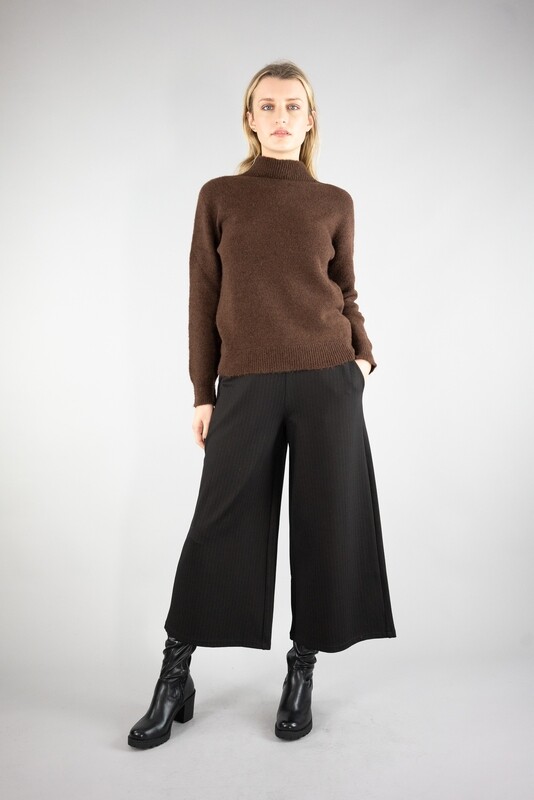 Cropped Wide Legs Trousers