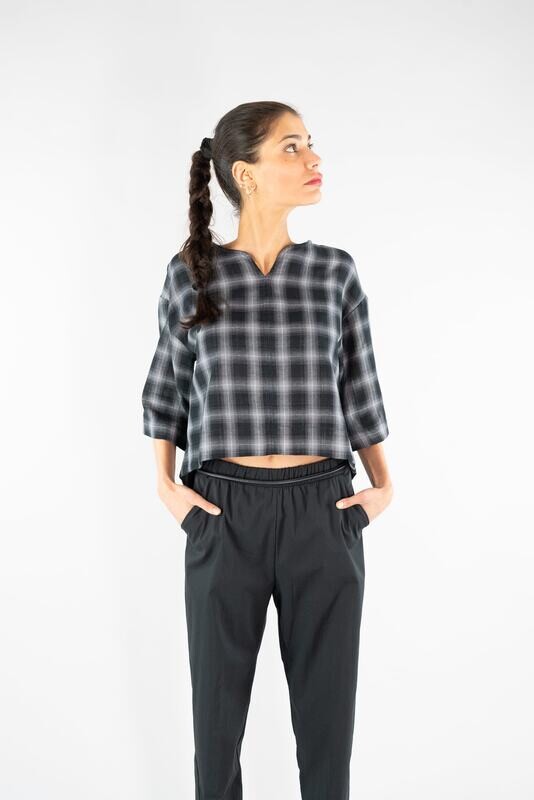 SHORT TOP