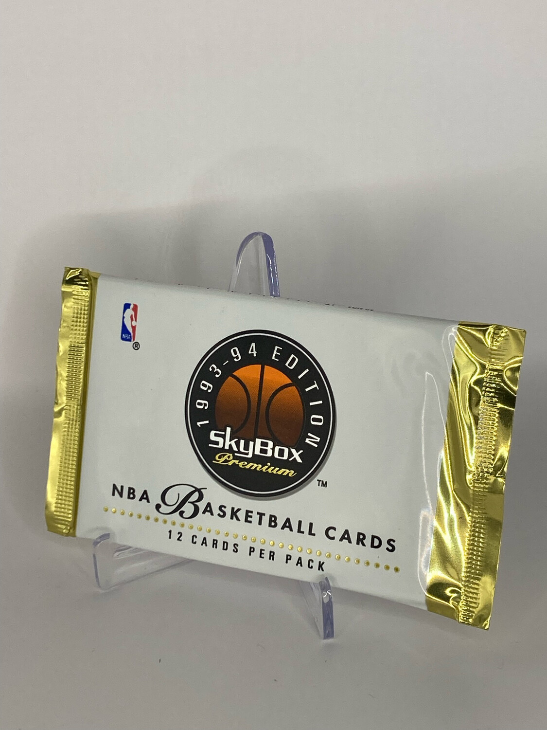 1993/94 Skybox Premium Series 1 Basketball Hobby Pack