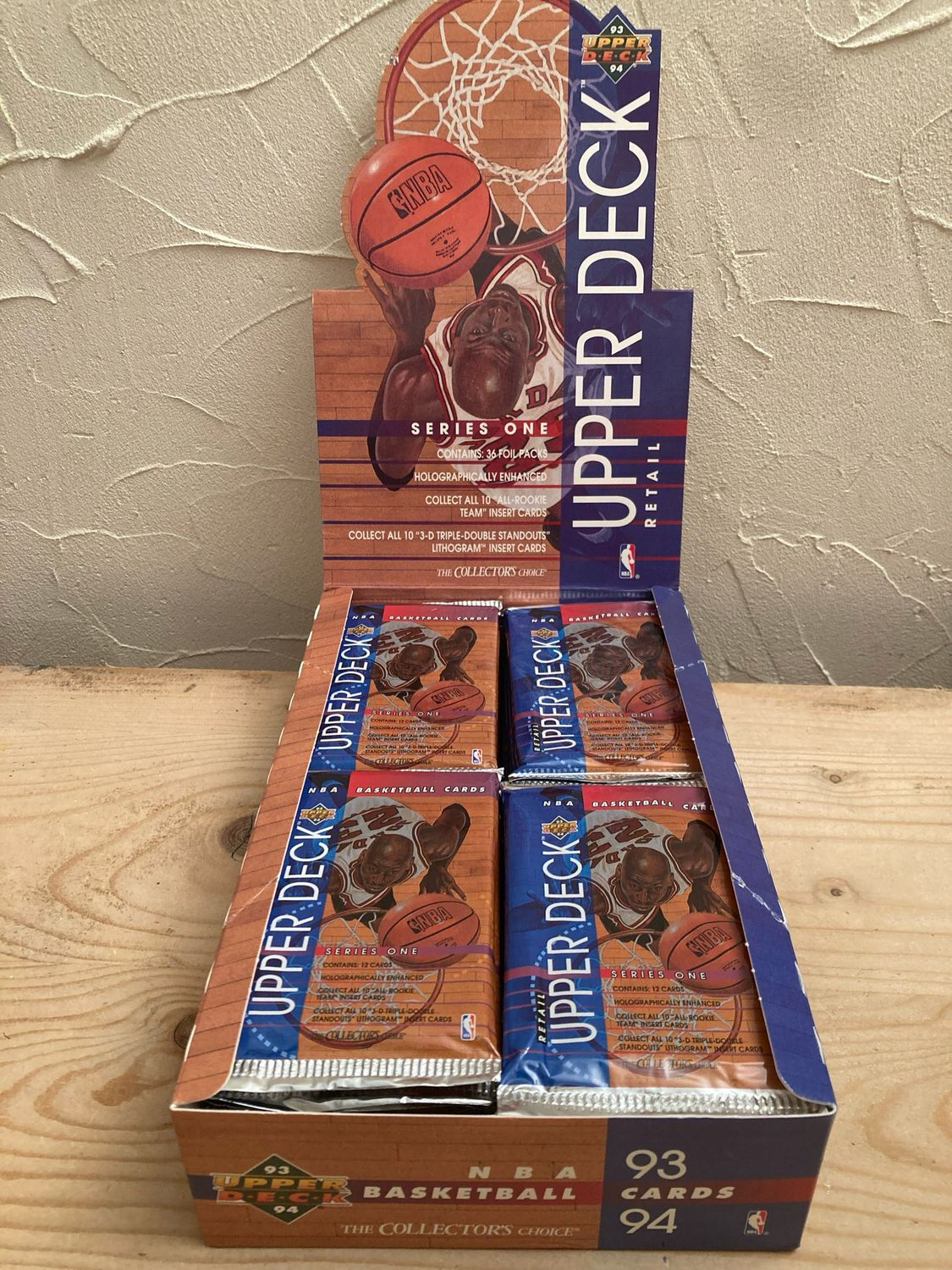1993/94 Upper Deck Series 1 Basketball Retail Pack