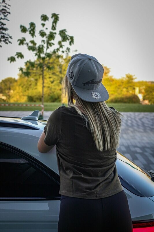 ANTHRACITE - Premium 6 Panel Snapback