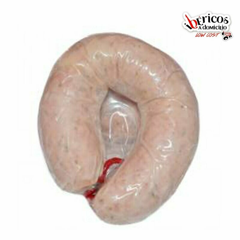 BUTIFARRA AL VACÍO Deléitate con el sabor tradicional de nuestra butifarra al vacío de cerdo, ¡listo para saborear en cualquier momento del día