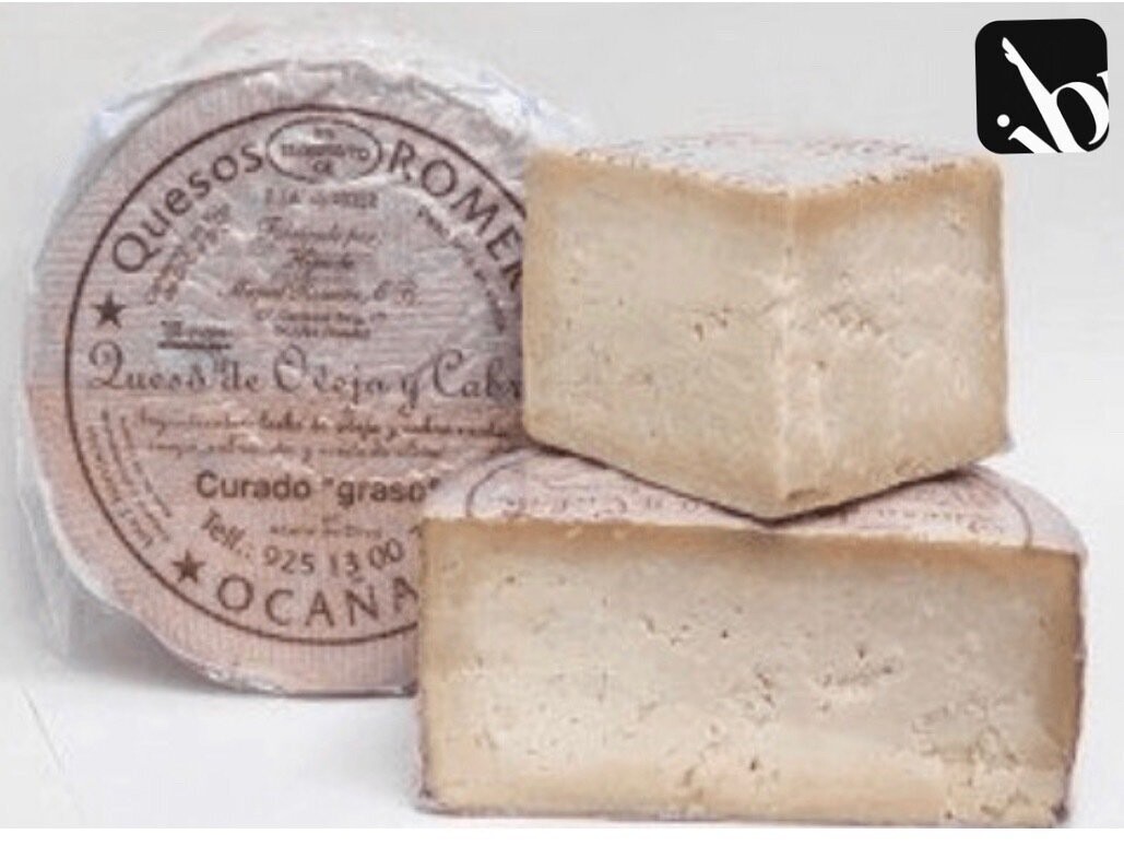 1 /4 QUESO ROMERO (OCAÑA) Madurado en aceite de oliva. Es un queso de sabor fuerte pero no es duro al tacto.