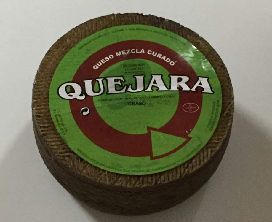 1/2 QUESO MEZCLA CURADO MANCHEGO VIEJO ARTESANO "QUEJARA" Sabor persistente y suave al paladar, aroma sensiblemente intenso.