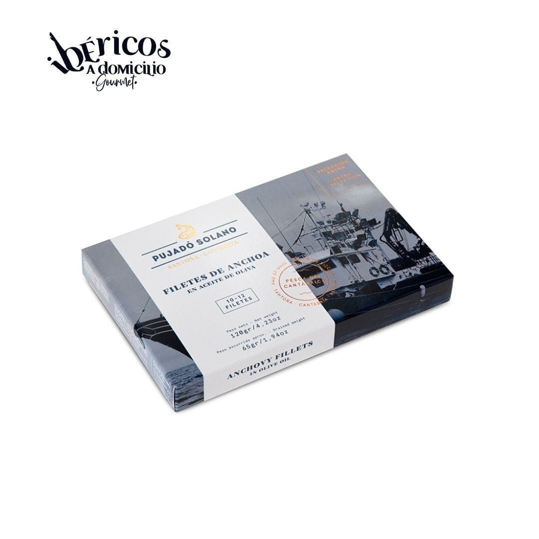 ANCHOAS CANTÁCRICO 12 FILETES EN ACEITE DE OLIVA Elaboramos el proceso completo de curación de la anchoa siguiendo el método tradicional. 10-12 Anchoas del Cantabrico en Aceite de Oliva Extra-grande.