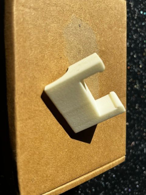 White top clip for Epiq