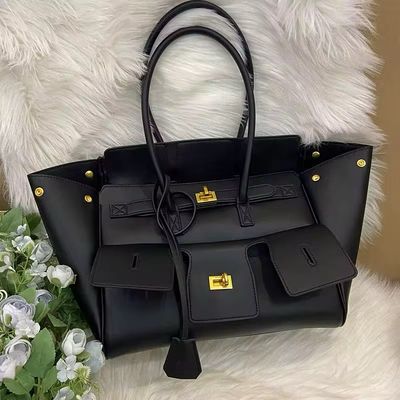 Leather Handbag - Medium size