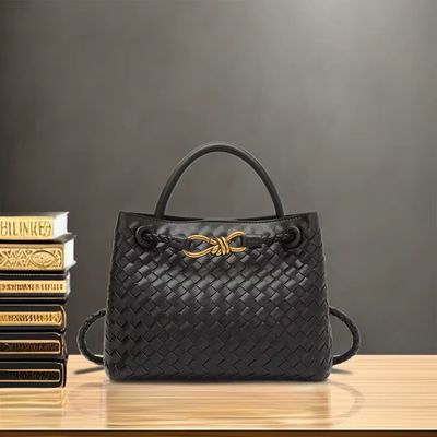 Elegant handbag 