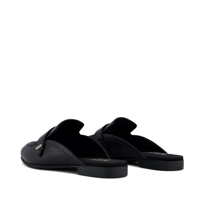 Lynette Mule