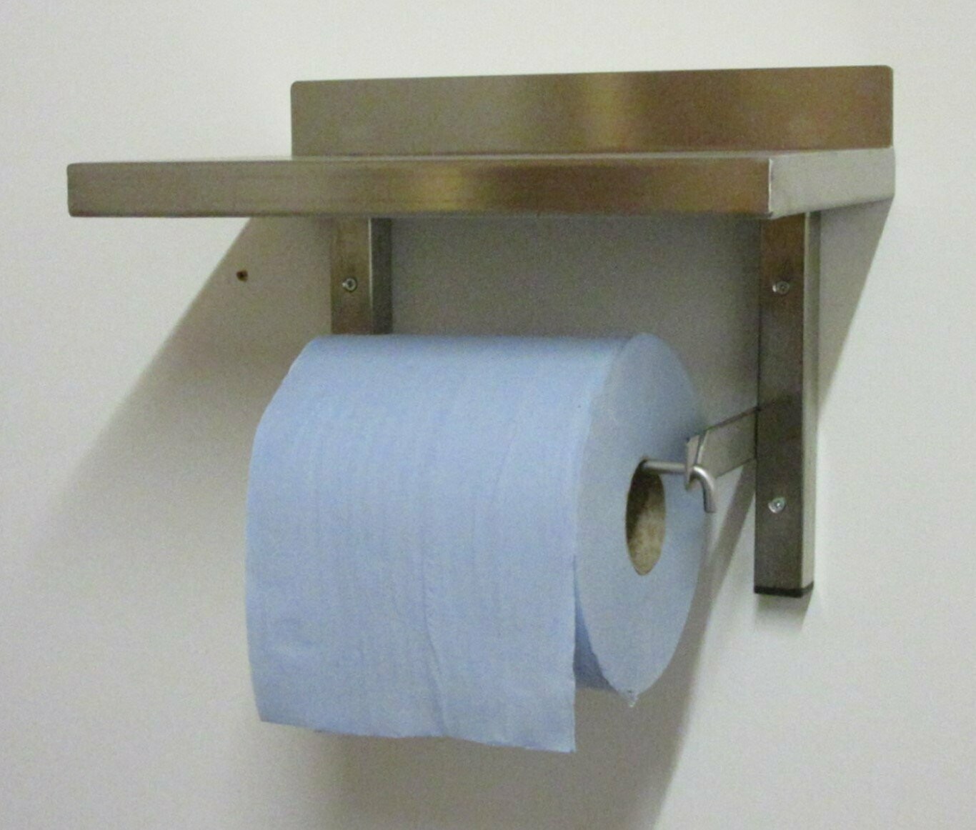 Etagère murale avec dérouleur papier d'essuie-mains
