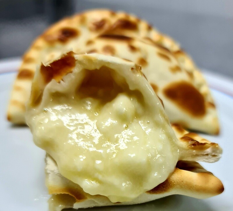 Empanadas de Cuatro Quesos