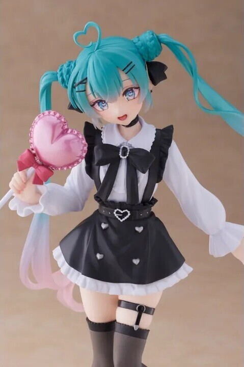 Hatsune Miku Figure - Fashion (Subculture Ver.)
