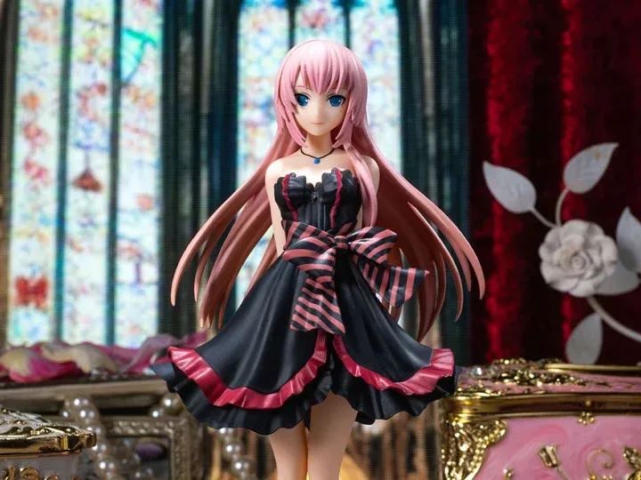 Hatsune Miku Project DIVA Arcade Future Tone Megurine Luka (Amour Ver.) Super Premium Figure