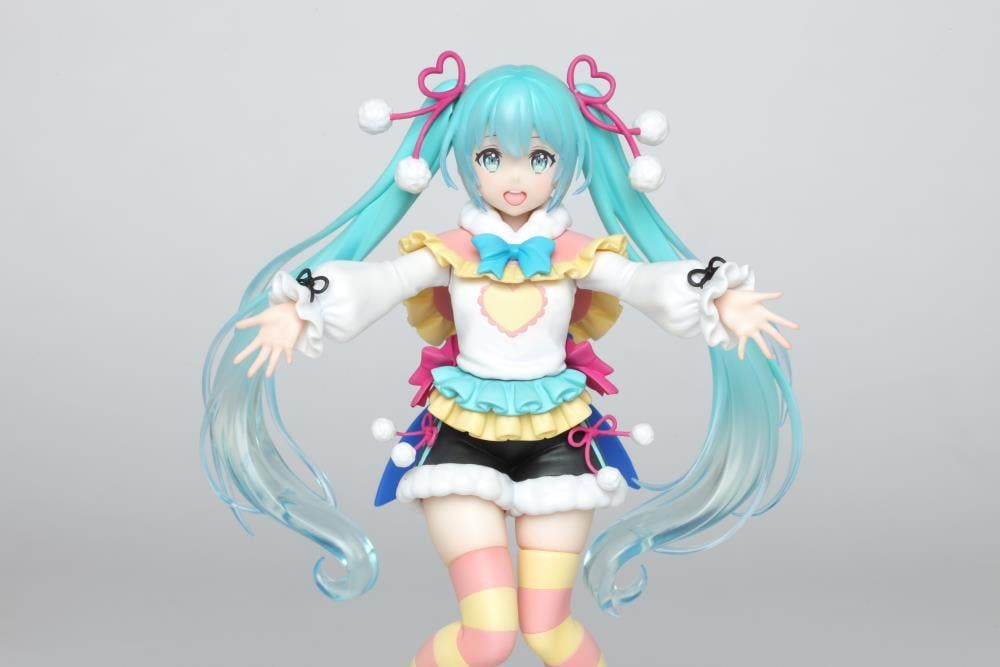 Vocaloid Hatsune Miku (Winter Image Ver.) Figure