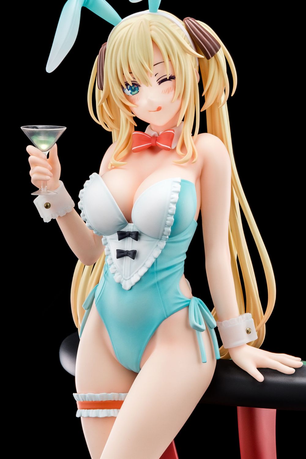1/6 Scale Painted Regina Mercedes Bunny Figure with Perori System