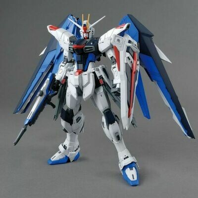 Mobile Suit Gundam SEED MG Freedom Gundam 2.0 1/100 Scale Model Kit