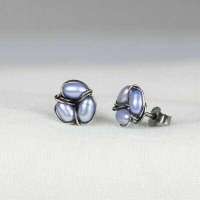 Lavendelblå kulturperler og sterlingsølv.