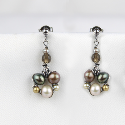 Kulturperler, røgkvarts og sterlingsølv.