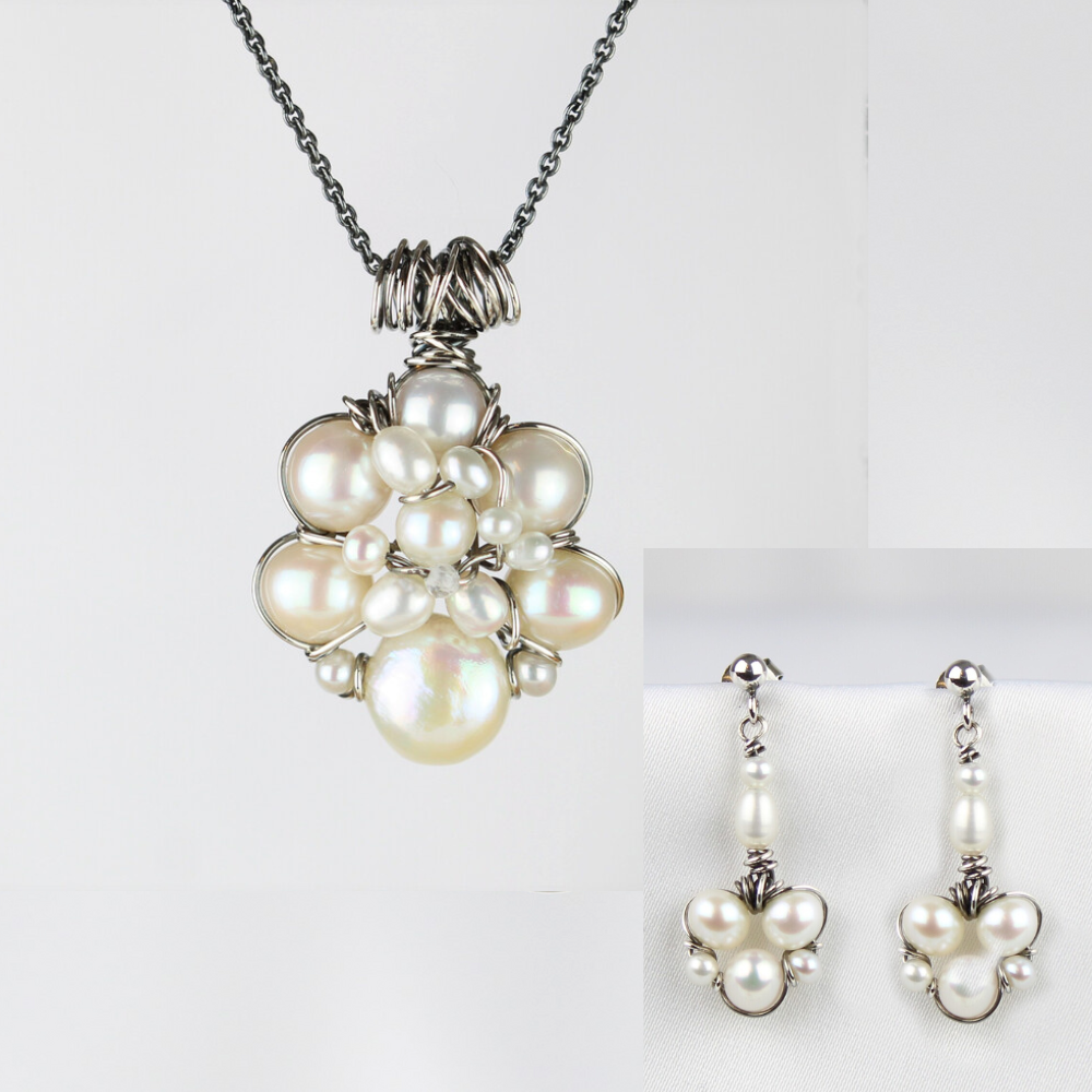 Halskæde og ørepynt, oxideret med hvide perler