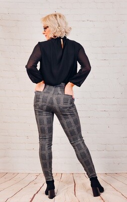 VERONICA M BLACK CHIFFON LONG SLEEVE