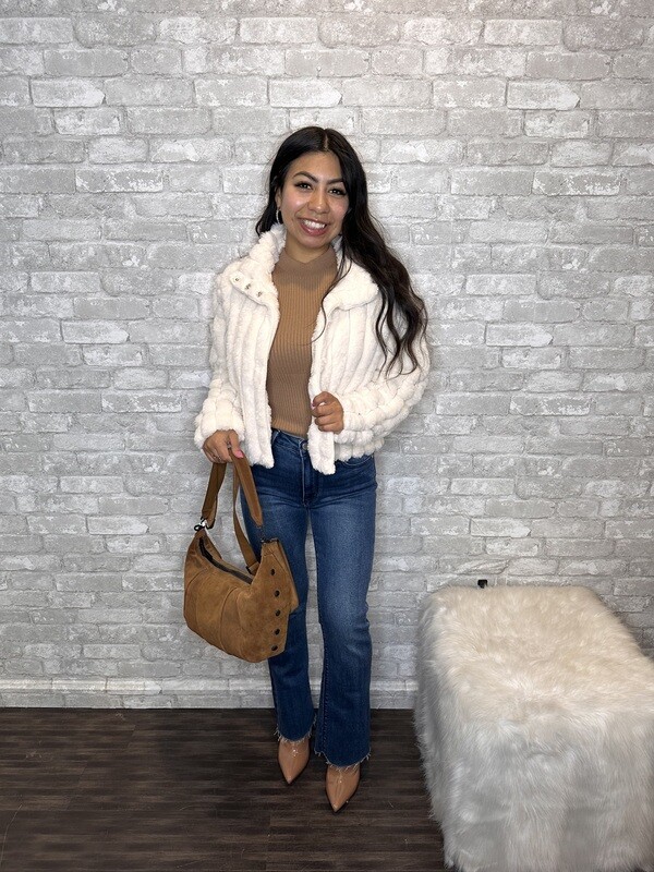 LELIS FAUX  FUR CROP JACKET