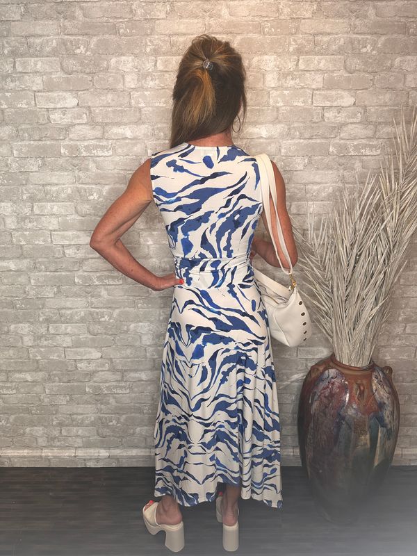 VM BLUE/WHITE SLEEVLESS HANKERCHIEF BOTTOM MIDI