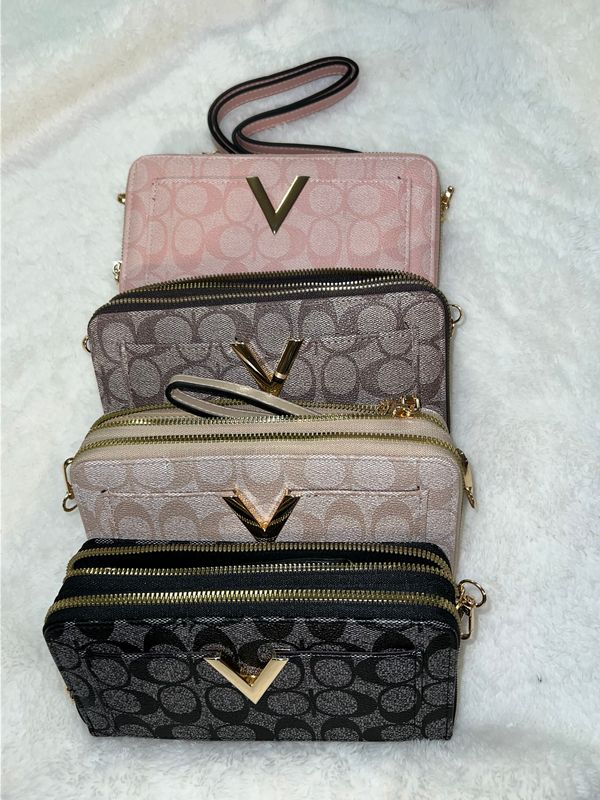FAUX LOUIS PURSE/WALLET