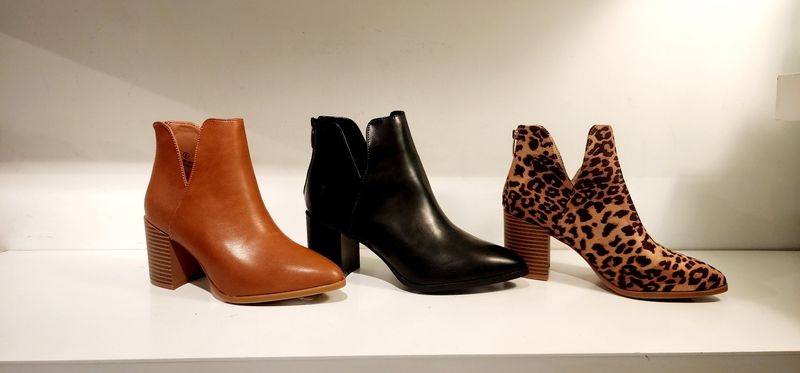 LILIANA LAWSON BACK ZIPPER BOOTIE